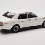 Ford Granada Mk1 Bianco MCG 1:18 MCG18395 - image 2 of 6