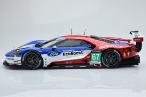 Ford GT Chip Ganassi Racing UK #67 M. Franchitti / A. Priaulx / H. Tincknell 24 Hours of Le Mans 2016 Minichamps 1:18 1551686 — immagine 3 di 6