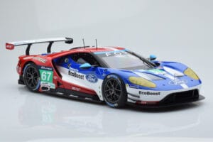 Ford GT Chip Ganassi Racing UK #67 M. Franchitti / A. Priaulx / H. Tincknell 24 Hours of Le Mans 2016 Minichamps 1:18 1551686 — immagine 4 di 6