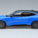 Ford Mustang Mach-E GT Performance Blu Otto 1:18 OT414 Resina - image 3 of 6