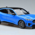 Ford Mustang Mach-E GT Performance Blu Otto 1:18 OT414 Resina - image 4 of 6