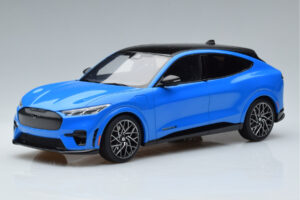 Ford Mustang Mach-E GT Performance Blu Otto 1:18 OT414 Resina