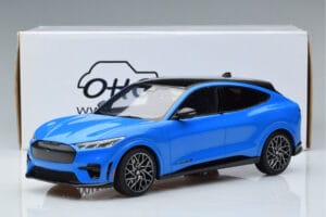 Ford Mustang Mach-E GT Performance Blu Otto 1:18 OT414 Resina — immagine 6 di 6