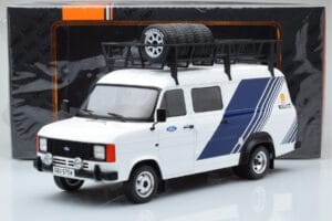 Ford Transit Mk2 Van Team Ford Rally Assistance IXO 1:18 18RMC058XE Pressofusione — immagine 6 di 6