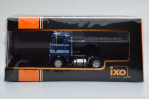 Freightliner COE Blu Bianco IXO 1:43 TR111 Pressofusione — immagine 4 di 4