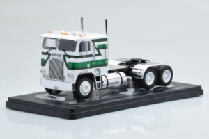 Freightliner FLA Bianco Verde IXO 1:43