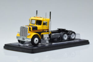 Freightliner FLC120 64T Giallo IXO 1:43 TR116