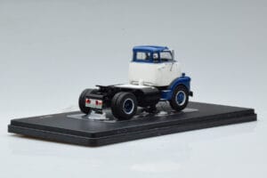 GMC 950 COE Blu Bianco IXO 1:43 TR150 Pressofusione — immagine 2 di 6