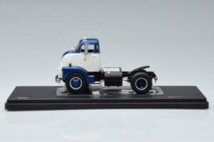 GMC 950 COE Blu Bianco IXO 1:43 TR150 Pressofusione — immagine 3 di 6