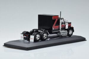 GMC General Rosso Nero IXO 1:43 TR102 Pressofusione — immagine 2 di 6