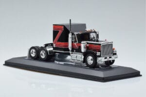 GMC General Rosso Nero IXO 1:43 TR102 Pressofusione — immagine 4 di 6