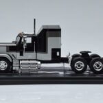 GMC General Argento Nero IXO 1:43 TR117 - image 3 of 6