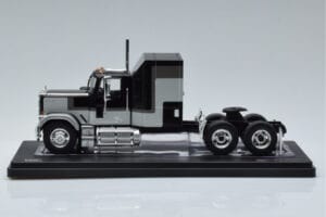 GMC General Argento Nero IXO 1:43 TR117 Pressofusione — immagine 3 di 6