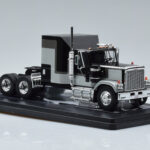 GMC General Argento Nero IXO 1:43 TR117 - image 4 of 6