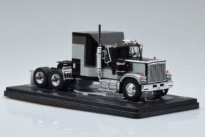 GMC General Argento Nero IXO 1:43 TR117 Pressofusione — immagine 4 di 6