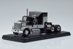 GMC General Argento Nero IXO 1:43 TR117