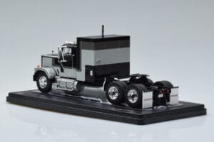 GMC General Argento Nero IXO 1:43 TR117 Pressofusione — immagine 5 di 6
