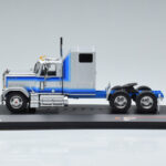 GMC General Argento IXO 1:43 TR079 - image 3 of 6