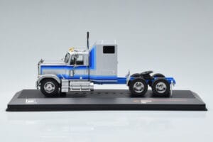GMC General Argento IXO 1:43 TR079 Pressofusione — immagine 3 di 6