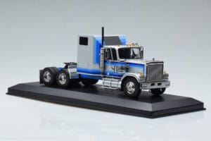 GMC General Argento IXO 1:43 TR079 Pressofusione — immagine 4 di 6
