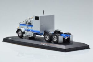 GMC General Argento IXO 1:43 TR079 Pressofusione — immagine 5 di 6