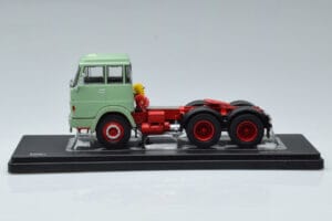 Henschel HS 19 TS Verde IXO 1:43 TR151 Pressofusione — immagine 3 di 6
