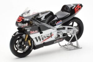 Honda NSR500 West Honda Pons #65 L. Capirossi 500cc World Championship 2001 Minichamps 1:12 122016165 Pressofusione — immagine 2 di 4