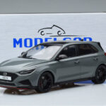 Hyundai i30 N PD Grigio Ombra MCG 1:18 - image 6 of 6