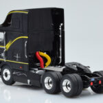 International Eagle Cabover Nero IXO 1:43 - image 4 of 5