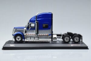 International Lonestar Blu IXO 1:43 TR118 Pressofusione — immagine 3 di 6