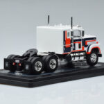 International Transtar 4300 Bianco IXO 1:43 - image 2 of 6
