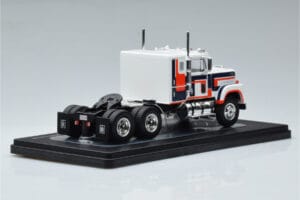 International Transtar 4300 Bianco IXO 1:43 TR153 Pressofusione — immagine 2 di 6