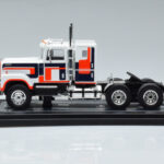 International Transtar 4300 Bianco IXO 1:43 - image 3 of 6