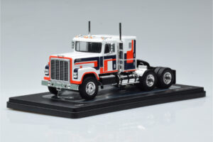 International Transtar 4300 Bianco IXO 1:43