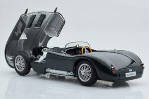 Jaguar C-Type Verde AUTOart 1:18 73500 Pressofusione — immagine 3 di 8