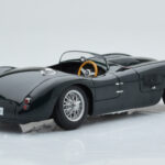 Jaguar C-Type Verde AUTOart 1:18 - image 4 of 8