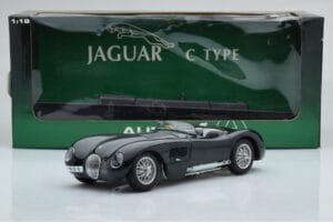 Jaguar C-Type Verde AUTOart 1:18 73500 Pressofusione — immagine 8 di 8
