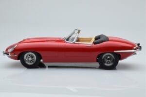 Jaguar E-Type Series 1 Roadster Rosso KK-Scale 1:18 KKDC180482 Pressofusione — immagine 3 di 6