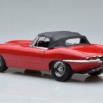 Jaguar E-Type Series 1 Roadster Rosso KK-Scale 1:18 - image 5 of 6