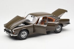 Jaguar XJ6 Series 1 4.2 Sable Marrone Paragon 1:18 2011004 Pressofusione — immagine 2 di 8