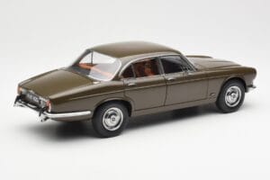 Jaguar XJ6 Series 1 4.2 Sable Marrone Paragon 1:18 2011004 Pressofusione — immagine 3 di 8