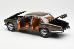 Jaguar XJ6 Series 1 4.2 Sable Marrone Paragon 1:18 2011004 Pressofusione — immagine 5 di 8