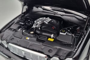 Jaguar XJ6 X350 Ebony Nero Almost Real 1:18 810501 Pressofusione — immagine 9 di 11