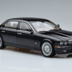 Jaguar XJ6 X350 Ebony Nero Almost Real 1:18 - image 10 of 11