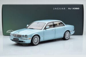 Jaguar XJ6 X350 Seafrost Azzurro Almost Real 1:18 810503 Pressofusione — immagine 11 di 11