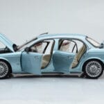 Jaguar XJ6 X350 Seafrost Azzurro Almost Real 1:18 - image 5 of 11
