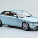 Jaguar XJ6 X350 Seafrost Azzurro Almost Real 1:18 - image 7 of 11