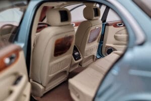 Jaguar XJ6 X350 Seafrost Azzurro Almost Real 1:18 810503 Pressofusione — immagine 10 di 11