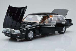 Jaguar XJ6 XJ40 Ebony Nero Almost Real 1:18 810543 Pressofusione — immagine 2 di 11