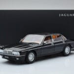 Jaguar XJ6 XJ40 Ebony Nero Almost Real 1:18 - image 11 of 11